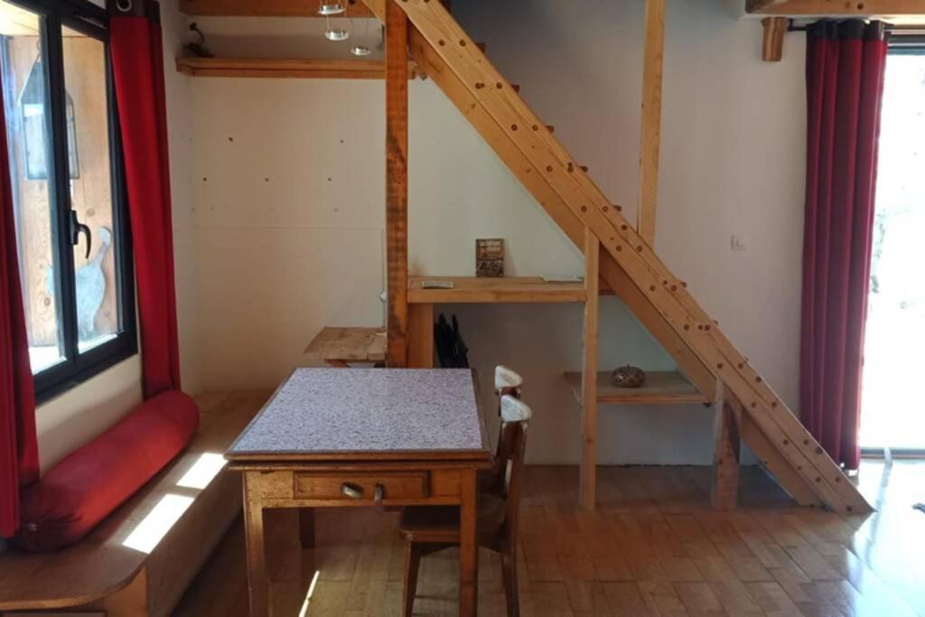 Gites De Revirand Sarras Екстериор снимка